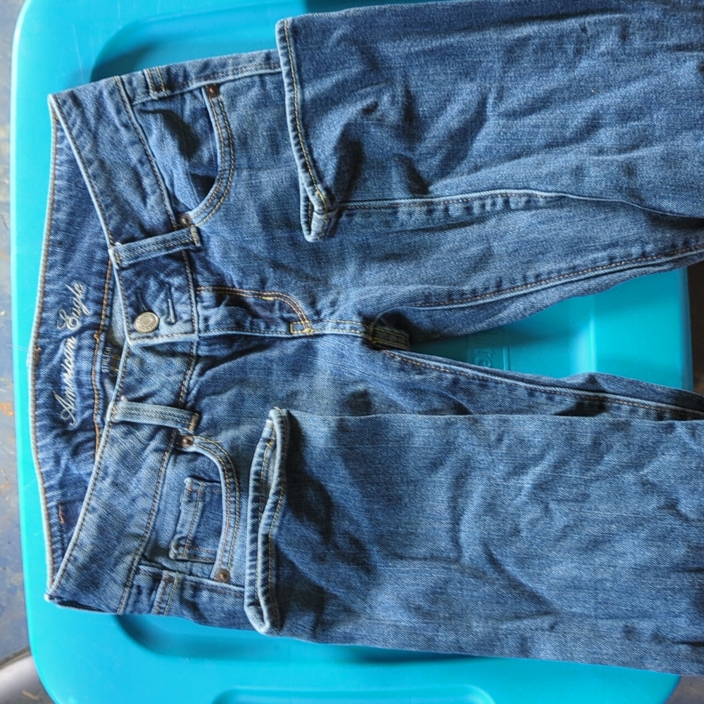 American Eagle artist Capri jeans